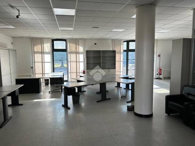 Ufficio in affitto a Nervesa Della Battaglia, Veneto