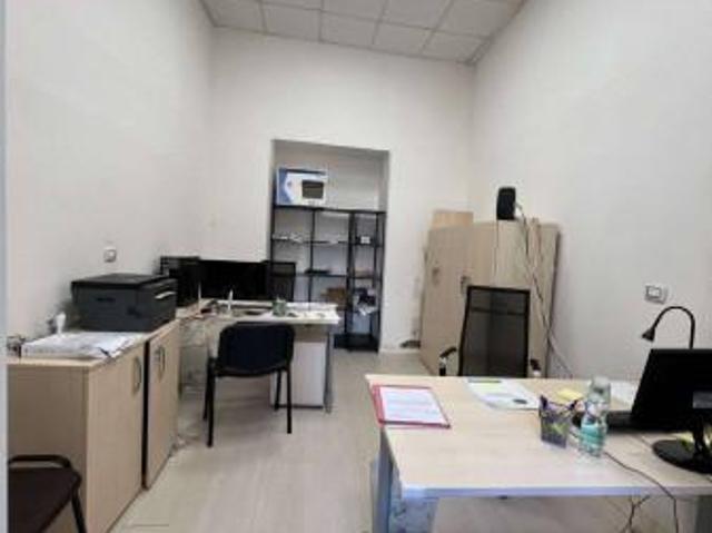 Ufficio in affitto a Nola, Campania