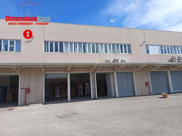 Ufficio in affitto a Nola, Campania
