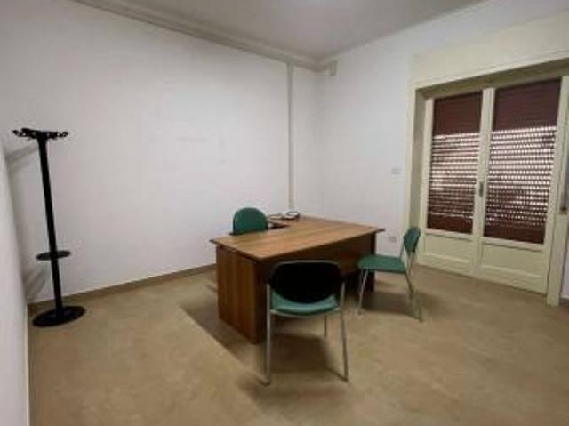 Ufficio in affitto a Nola, Campania