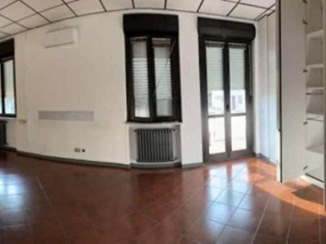 Ufficio in affitto a Piemonte, Novara