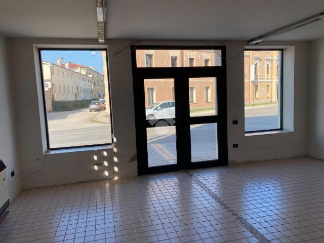 Ufficio in affitto a Nove, Veneto