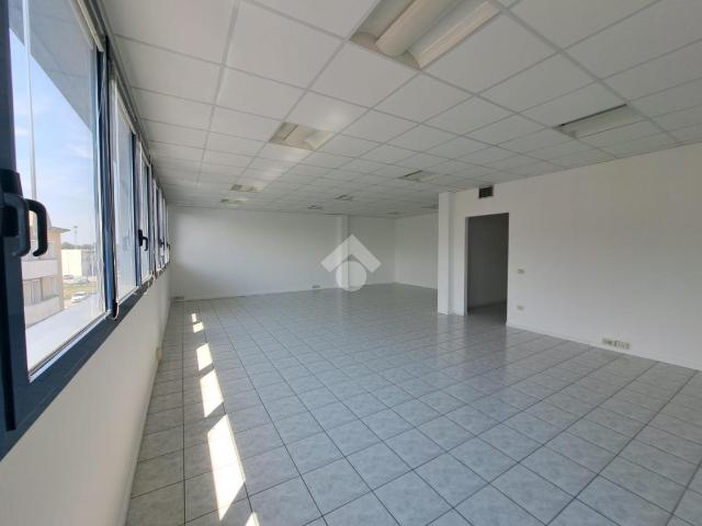 Ufficio in affitto a Noventa Padovana, Veneto