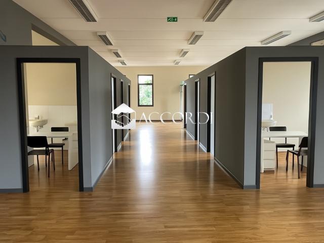 Ufficio in affitto a Paderno Del Grappa, Veneto