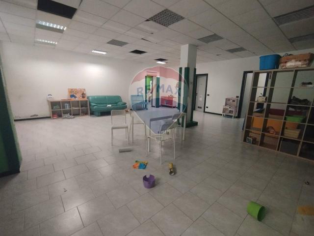 Ufficio in affitto a Zona Omogenea Milano Nord, Paderno Dugnano