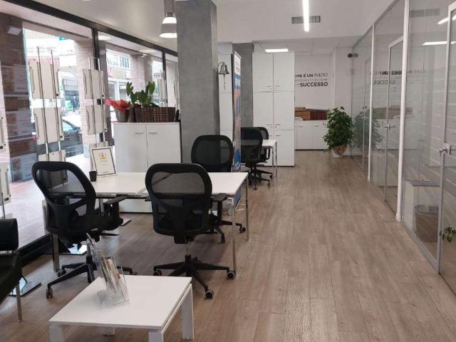 Ufficio in affitto a Zona Omogenea Milano Nord, Paderno Dugnano