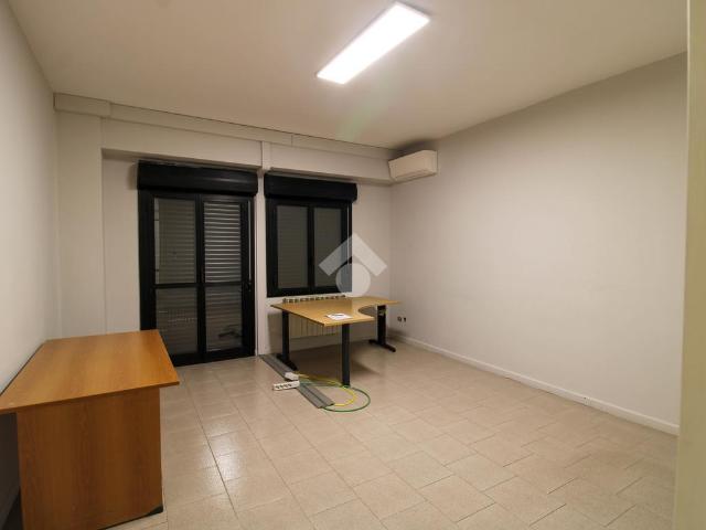Ufficio in affitto a Pantigliate, Lombardia
