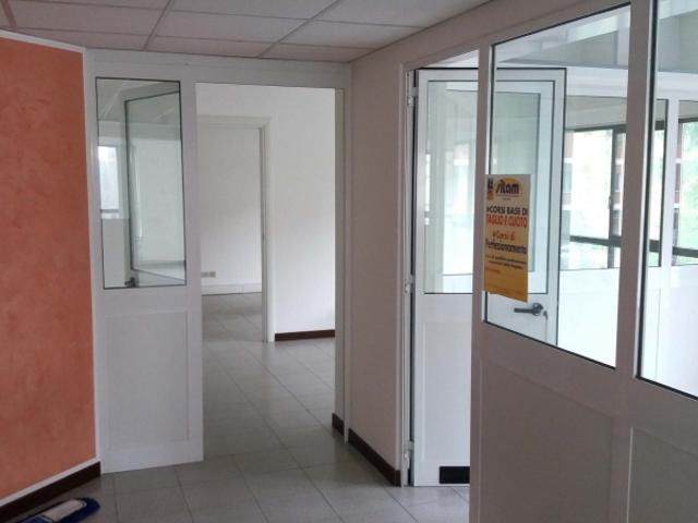 Ufficio in affitto a Pasian Di Prato, Friuli-Venezia Giulia