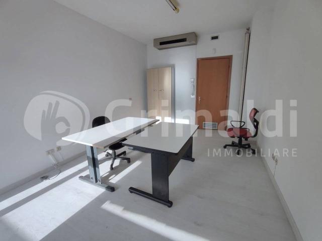 Ufficio in affitto a San Sisto, Cenerente