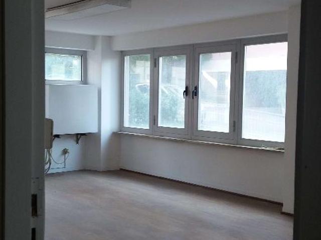 Ufficio in affitto a Madonna Alta, Cenerente