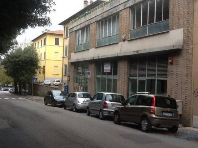 Ufficio in affitto a Sant'Erminio, Cenerente