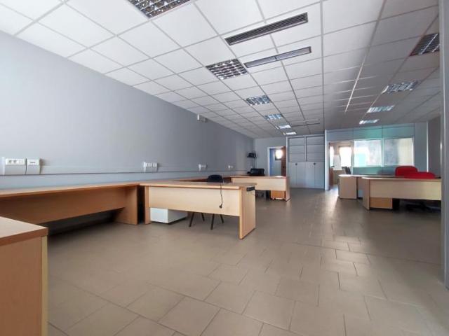 Ufficio in affitto a Marche, Pesaro E Urbino