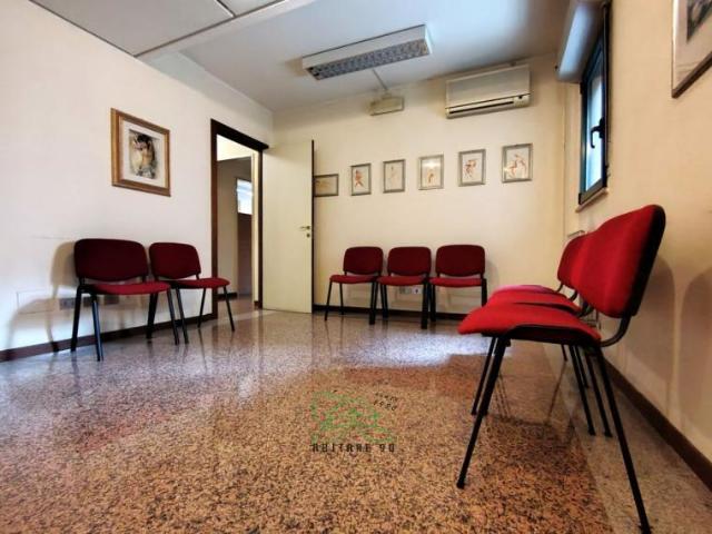 Ufficio in affitto a Centro Storico, Marche