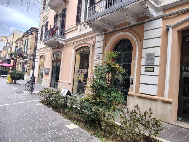 Ufficio in affitto a Pescara, Abruzzo