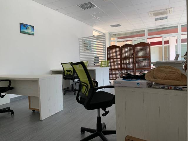 Ufficio in affitto a Tonfano, Toscana