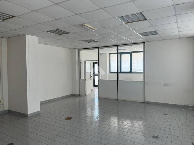 Ufficio in affitto a Area Produttiva, Roma Capitale
