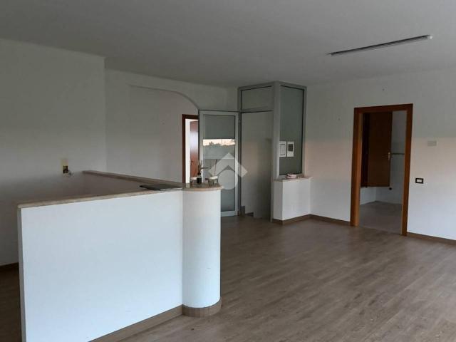 Ufficio in affitto a Area Produttiva, Roma Capitale