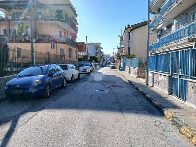 Ufficio in affitto a Pomigliano D'arco, Campania