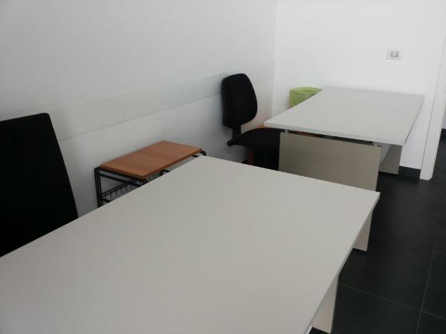 Ufficio in affitto a Le Melorie, Ponsacco