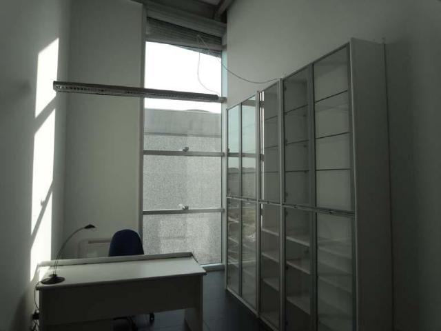 Ufficio in affitto a Le Melorie, Ponsacco
