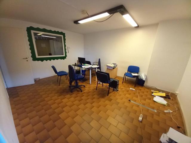 Ufficio in affitto a Oltrera, Pontedera