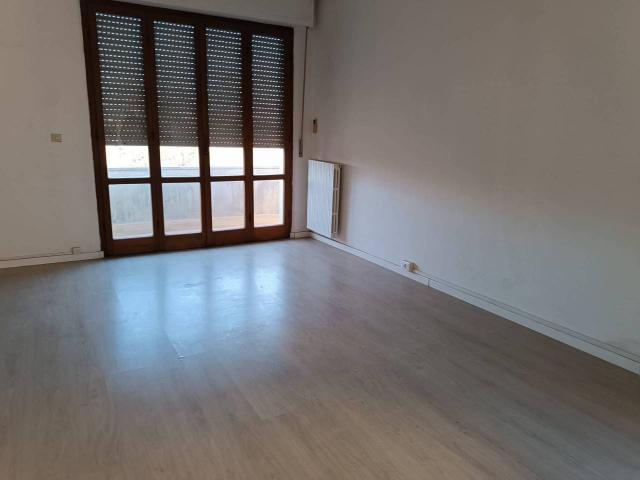Ufficio in affitto a Sozzifanti, Pontedera