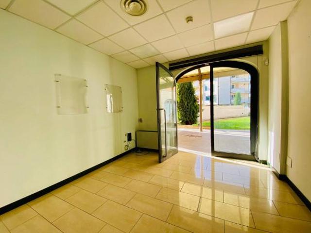 Ufficio in affitto a Rughi, Porcari