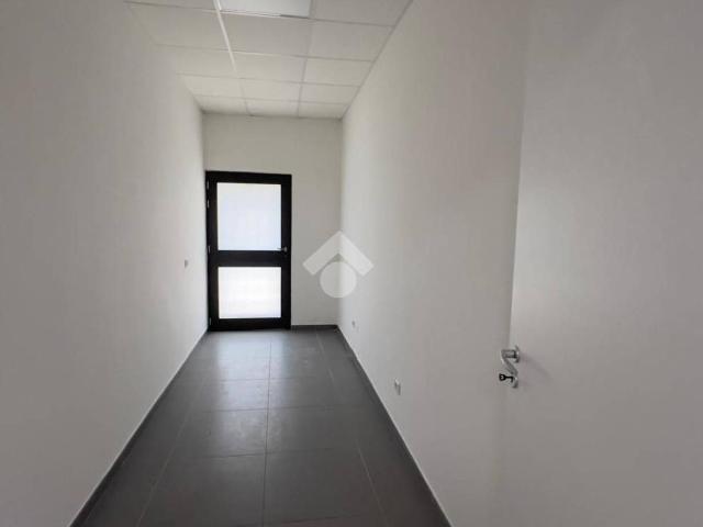 Ufficio in affitto a Cigliano, Pozzuoli