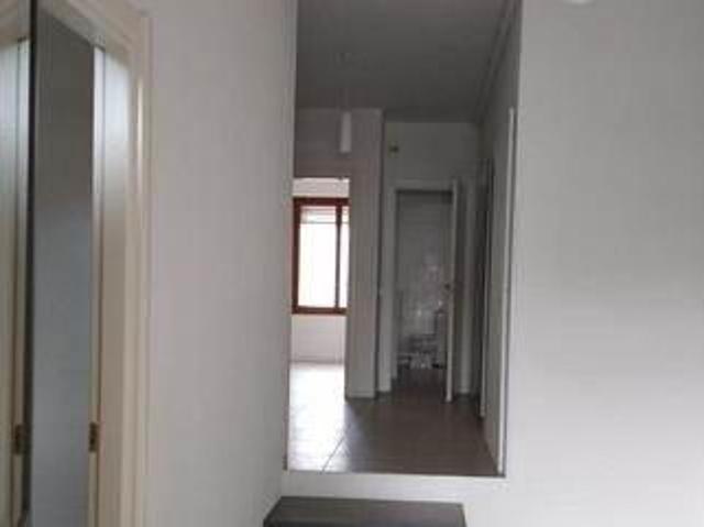 Ufficio in affitto a Mezzana, Prato