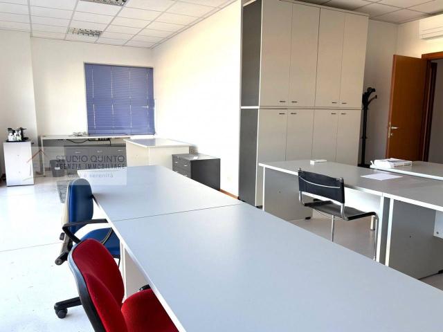 Ufficio in affitto a Quinto Di Treviso, Veneto