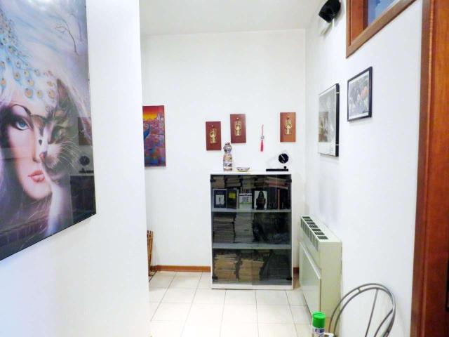 Ufficio in affitto a Buco del Signore, Re