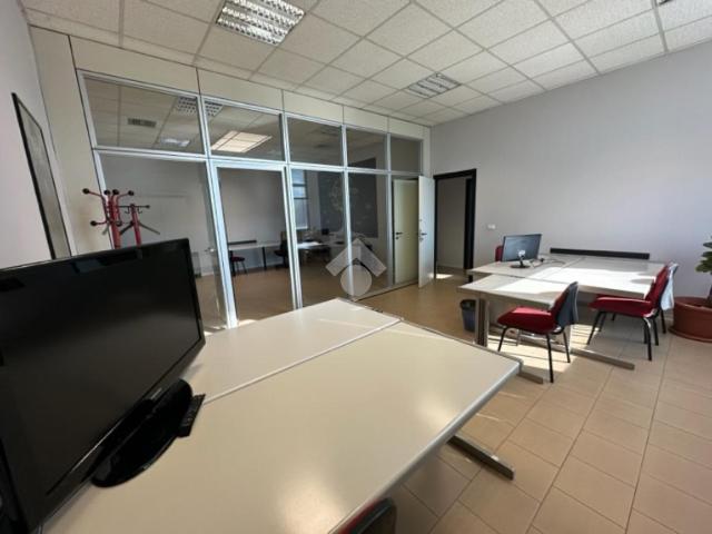 Ufficio in affitto a San Paolo Tribunale, Re