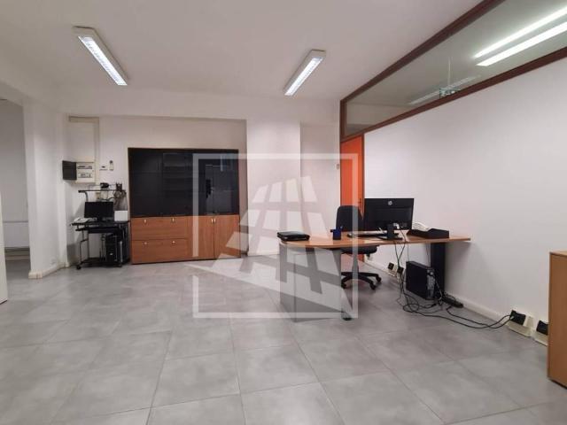 Ufficio in affitto a Migliolungo, Re