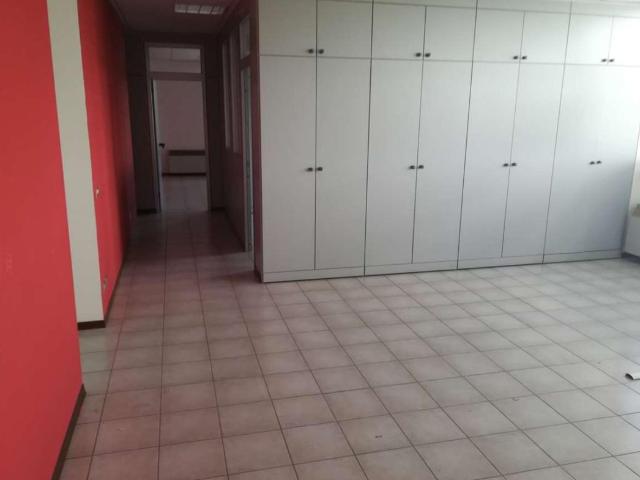 Ufficio in affitto a San Giacomo esterna, Re