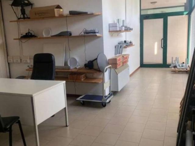 Ufficio in affitto a San Giacomo esterna, Re