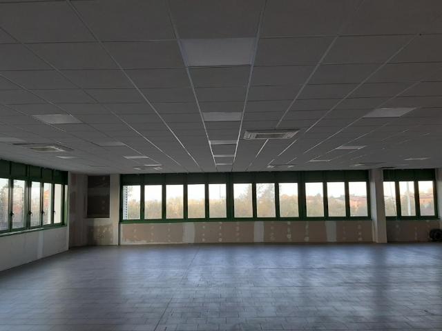 Ufficio in affitto a Re, Reggio Emilia