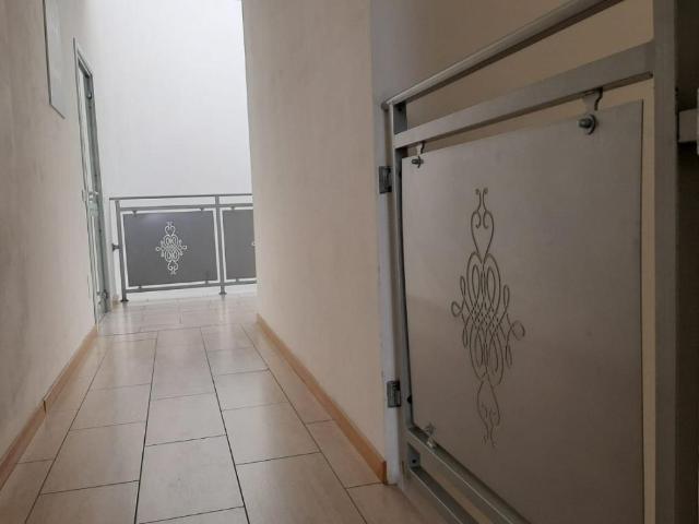 Ufficio in affitto a Cavazzoli, Re