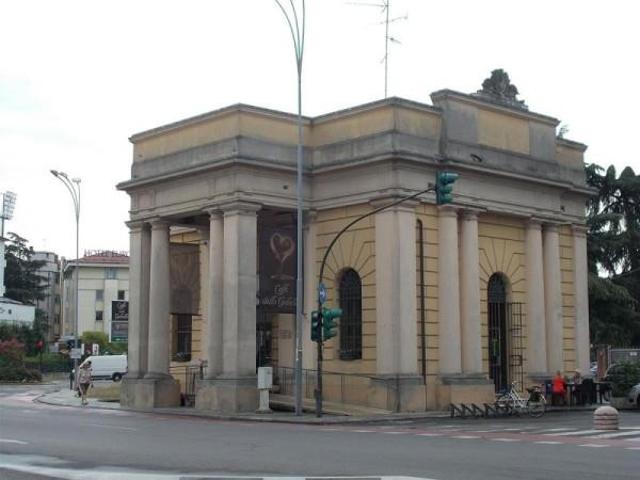Ufficio in affitto a San Pietro città, Re