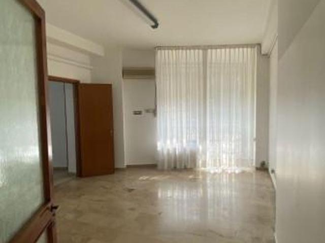 Ufficio in affitto a San Nicolò, Re