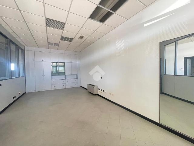 Ufficio in affitto a Re, Reggio Emilia