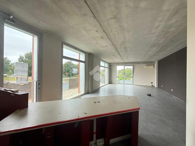 Ufficio in affitto a Villaggio Catellani, Reggio Emilia
