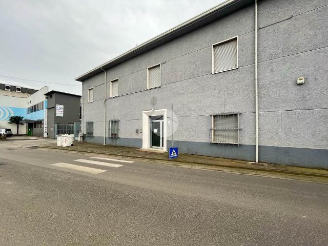 Ufficio in affitto a Cascina Malora, Rezzato