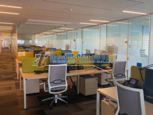 Ufficio in affitto a Rho, Lombardia