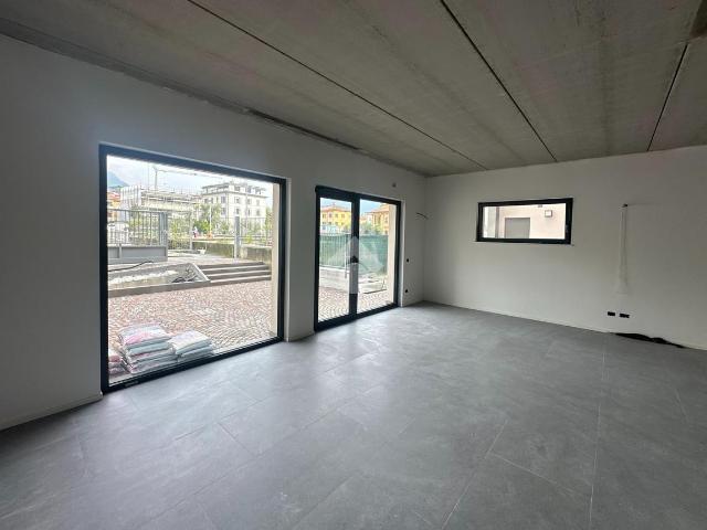 Ufficio in affitto a Comunità Alto Garda e Ledro, Riva