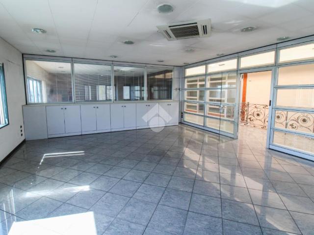 Ufficio in affitto a Roccafranca, Lombardia