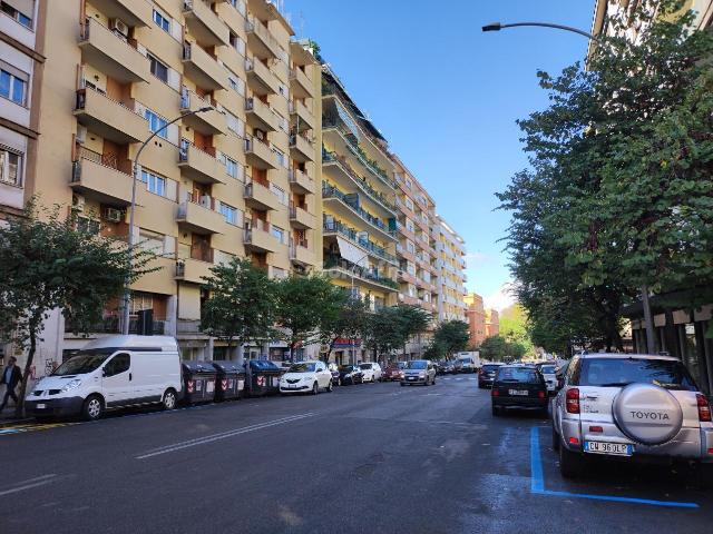 Ufficio in affitto a Municipio Roma VII, Roma Capitale