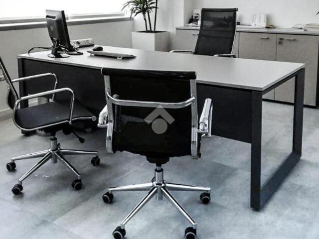 Ufficio in affitto a Romano Di Lombardia, Lombardia