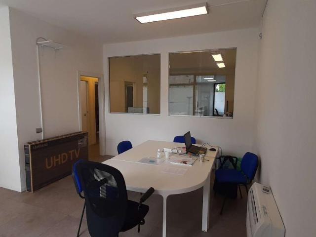 Ufficio in affitto a Comunità della Vallagarina, Borgo Sacco