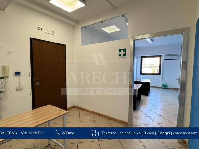 Ufficio in affitto a Salerno, Campania
