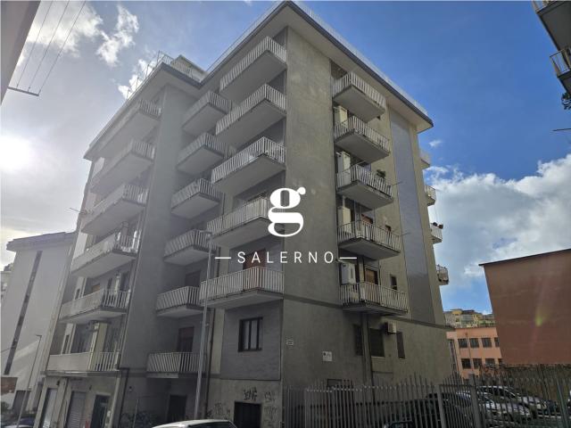 Ufficio in affitto a Salerno, Campania